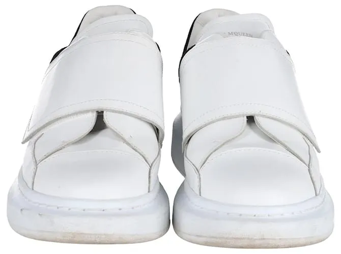 Alexander McQueen Zapatillas de deporte extragrandes de una sola correa en cuero blanco 