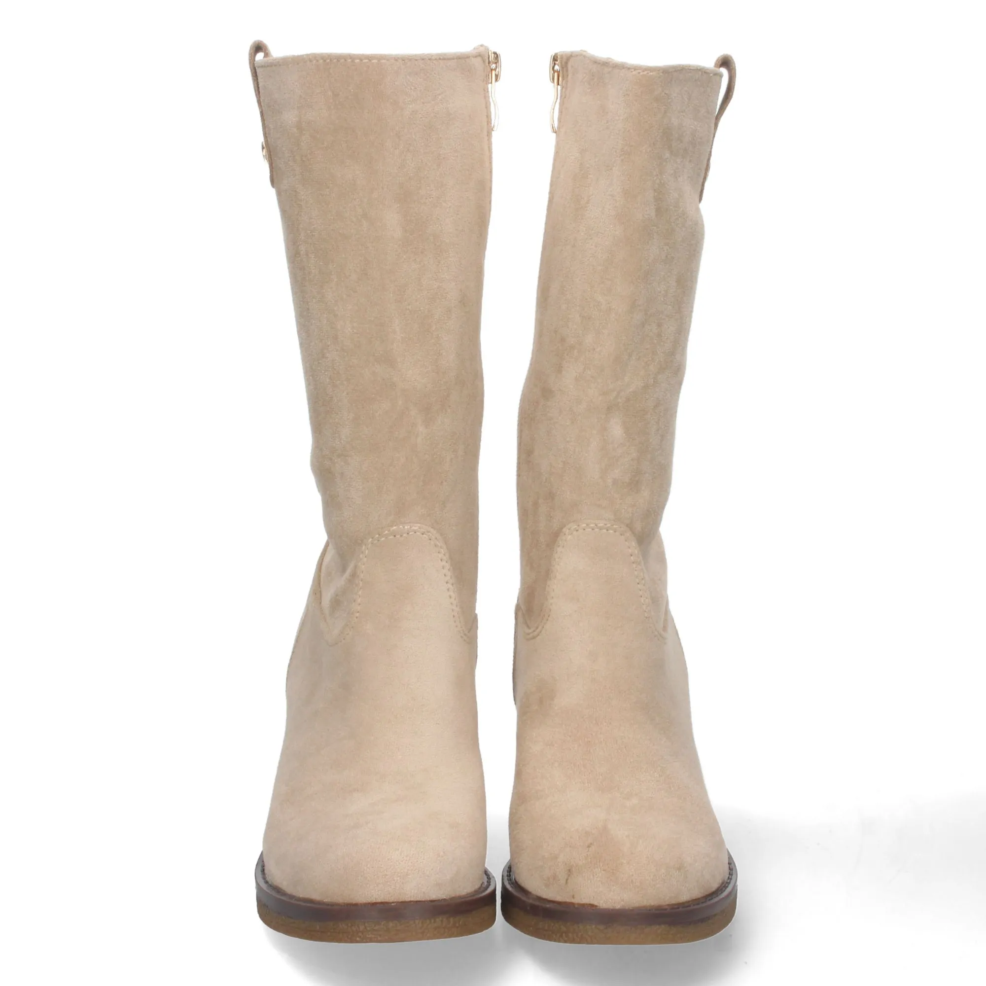 Botas altas camperas beige con tacon ancho y cremallera