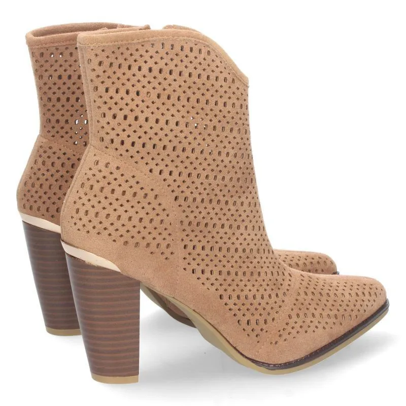 Botines camel de tacón alto mujer calados