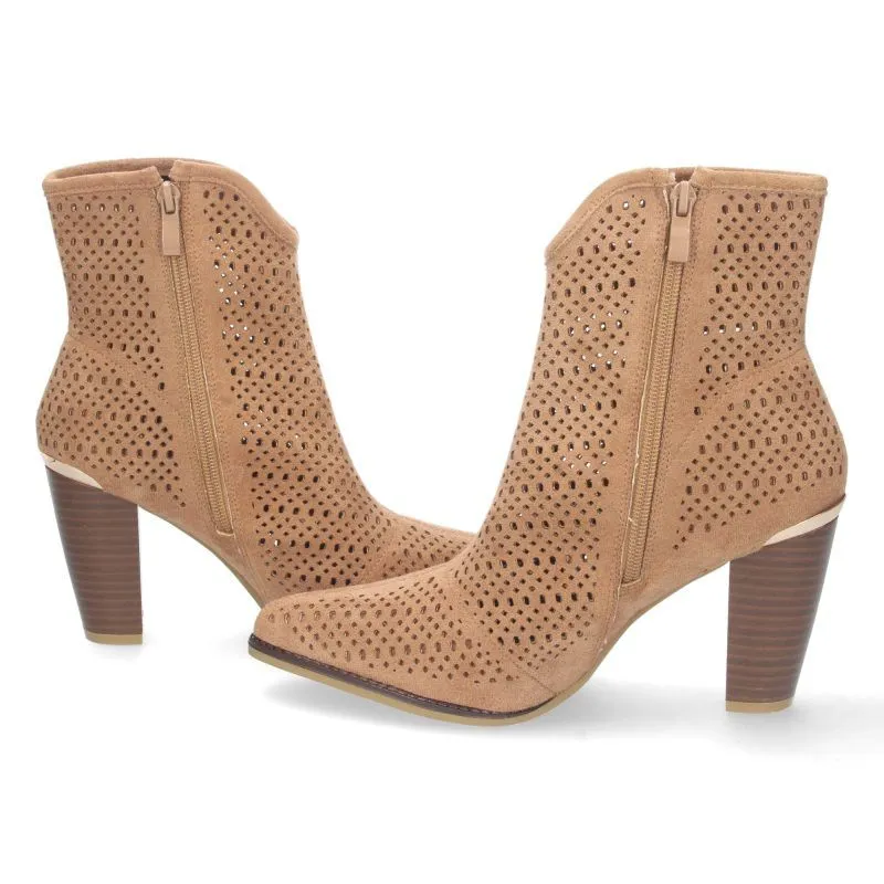 Botines camel de tacón alto mujer calados