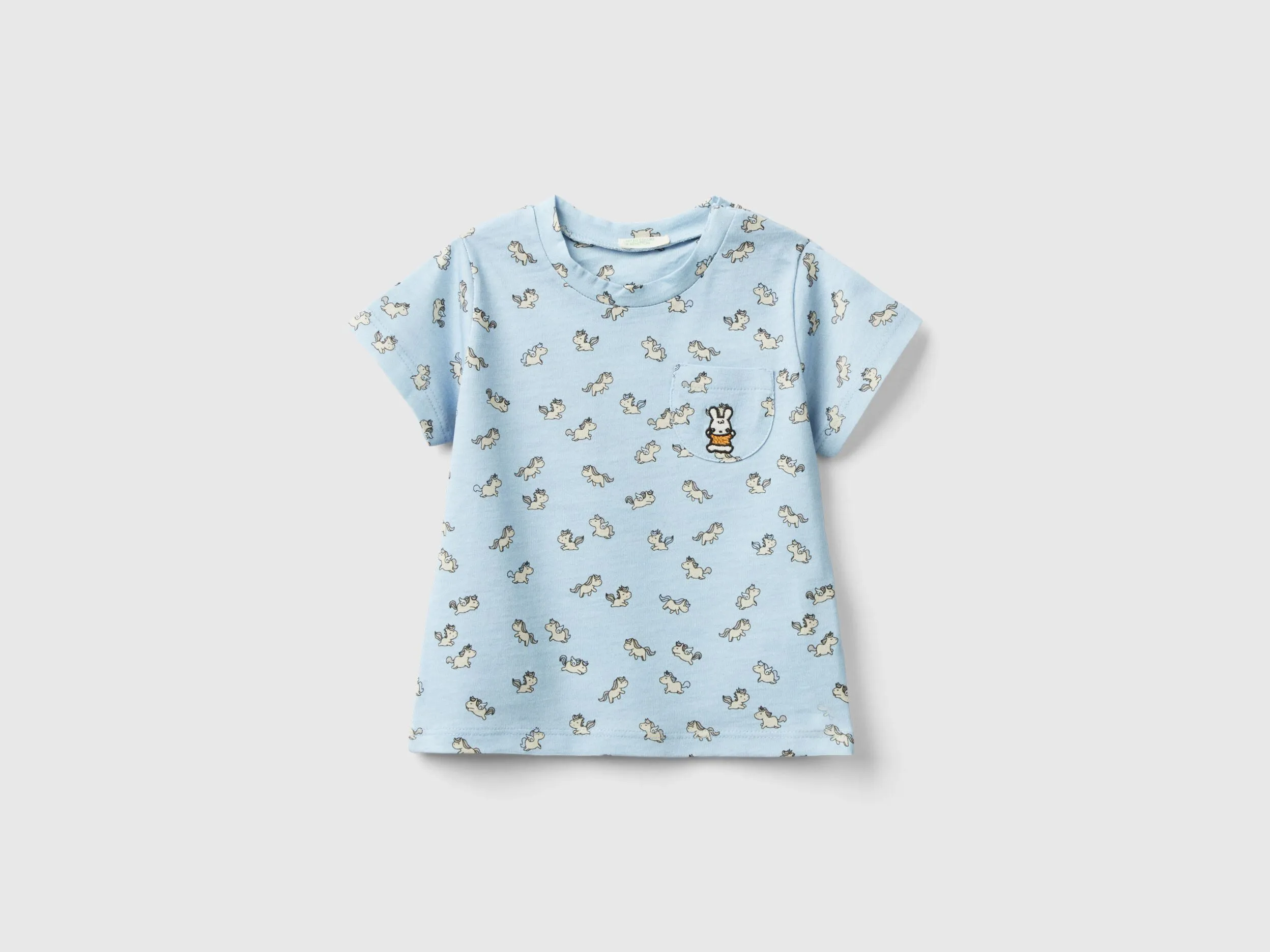 Camiseta con estampado de unicornios