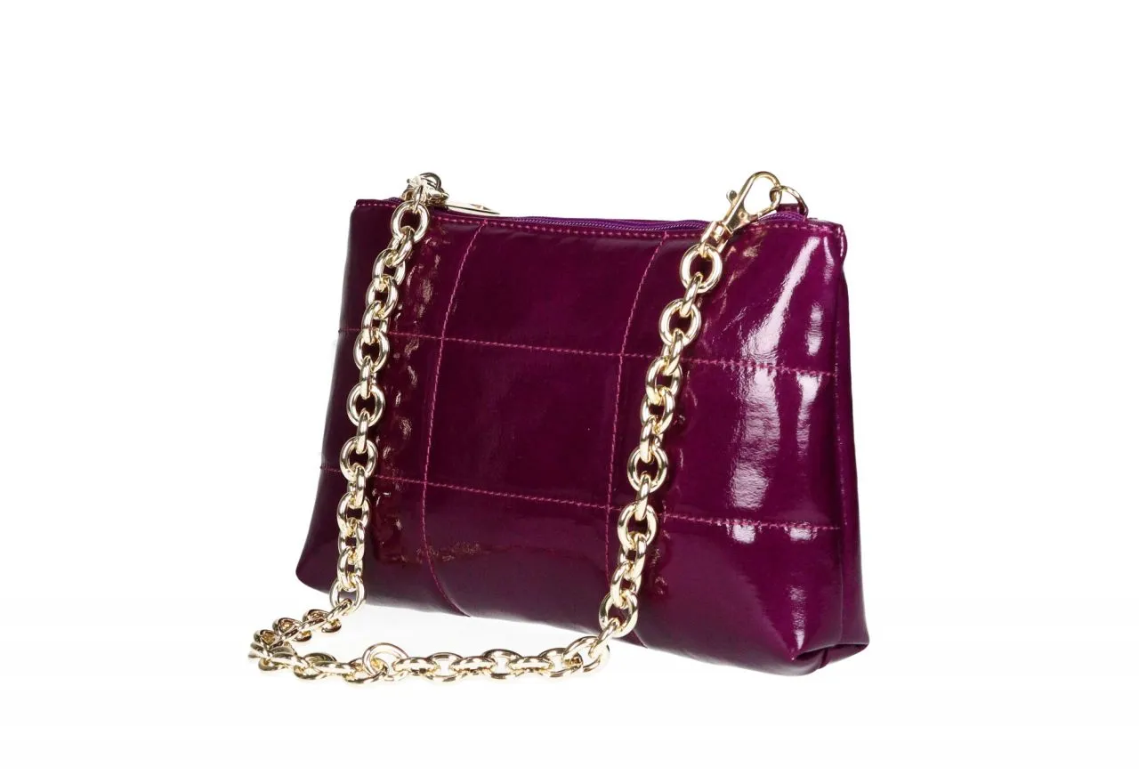 Cartera Mano Charol Morado Acolchada Cadena Eslabones Oro