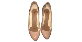 Christian Louboutin Zapatos de cuero dorissima Beige Carne 