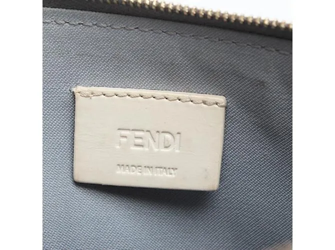 Fendi bolso con múltiples tachuelas Cartera de cuero 8M0341 en excelente estado Gris 