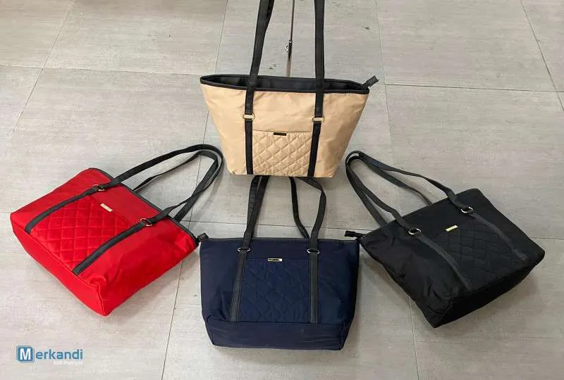 Lote de Bolsos y Mochilas Variados de diferentes diseños y colores para Verano 2022 - Referencia 17091