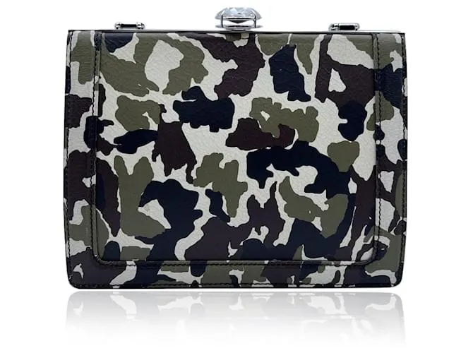 Miu Miu Cartera de Cuero Camuflaje Verde Militar con Cristal 