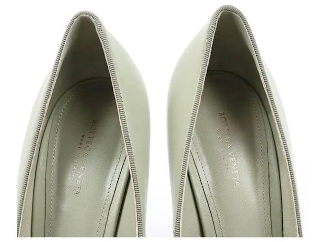 Zapatos de cuero Bottega Veneta con cinta verde claro en talla 41 EU 